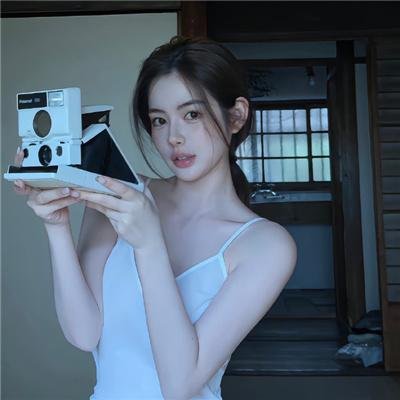四个孩子走进银行
